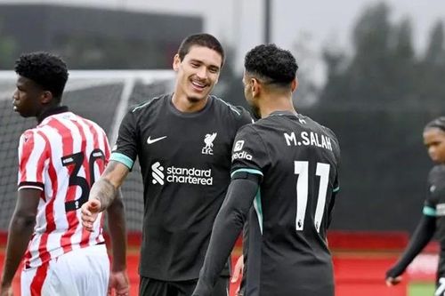 Darwin Nunez lập hat-trick chỉ trong 14 phút, Liverpool thắng Stoke City 5-0