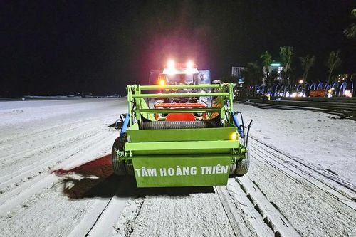 Thử nghiệm sàng cát tự động, thu rác thải ở Bãi Sau (TPHCM)