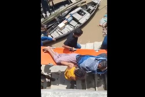 Thu bẫy đánh cá, ngư dân bị 'chúa tể' sông nước tấn công