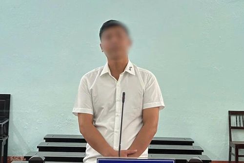 Nam thanh niên lĩnh án tù vì đập vỡ điện thoại người yêu cũ