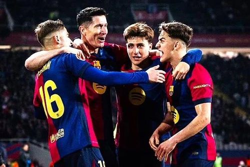 FIFA tước danh hiệu vô địch của Barca