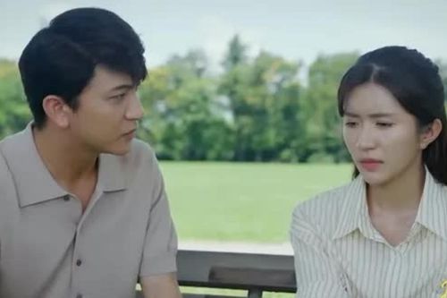 Dịu dàng màu nắng tập 35: Xuân phát hiện có kẻ làm điều mờ ám ở kho hàng
