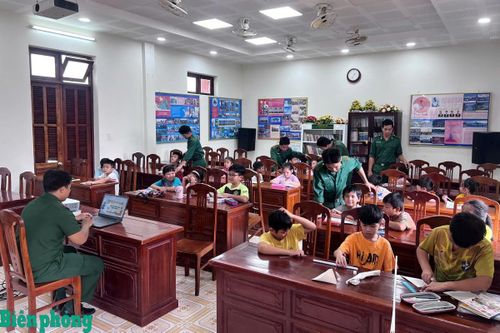 Lớp học tiếng Anh nơi cửa biển Cần Giờ