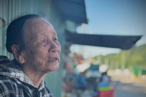 Tuổi xuân sống vì Tổ quốc, hết tiếng súng sống vì mẹ