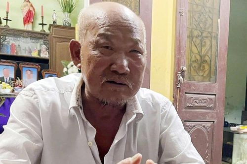 Tang thương bao trùm làng quê sau vụ lật tàu ở vịnh Hạ Long: 'Tôi mất tất cả rồi'