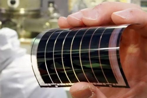 Nhật Bản đẩy mạnh đầu tư loại pin Mặt Trời siêu mỏng, có thể uốn cong