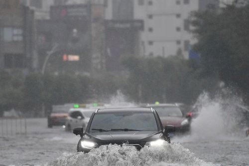 Trung Quốc: Hong Kong, Macau dỡ bỏ cảnh báo bão Wipha