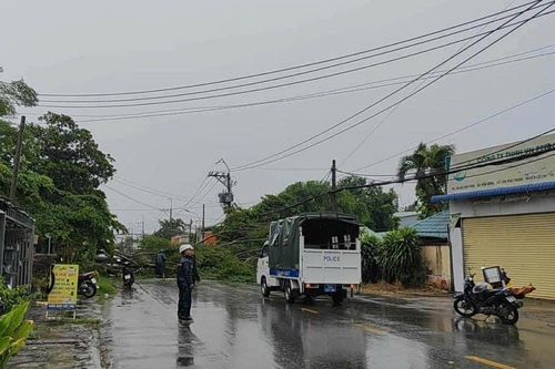 TP Hồ Chí Minh: Khắc phục thiệt hại sau cơn mưa lớn kèm dông lốc xảy ra vào ngày 20/7
