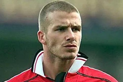 Cựu cầu thủ David Beckham gặp sự cố khi tự cắt tóc tại nhà
