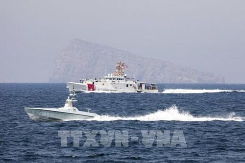 Đóng cửa eo biển Hormuz, chuỗi cung ứng toàn cầu có nguy cơ vỡ trận