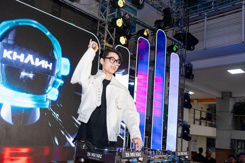 Khánh (K-ICM), rapper VSOUL khuấy đảo đêm nhạc Sóng 2025 tại HUTECH