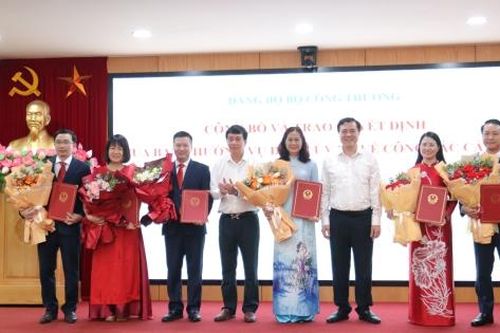 Đảng bộ Bộ Công Thương công bố quyết định về công tác cán bộ