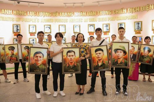 Triển lãm ảnh 'Chân dung Anh hùng lực lượng vũ trang nhân dân trong Chiến dịch Điện Biên Phủ'