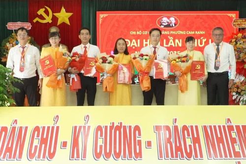 Đại hội Chi bộ Cơ quan Đảng phường Cam Ranh lần thứ I, nhiệm kỳ 2025 - 2030