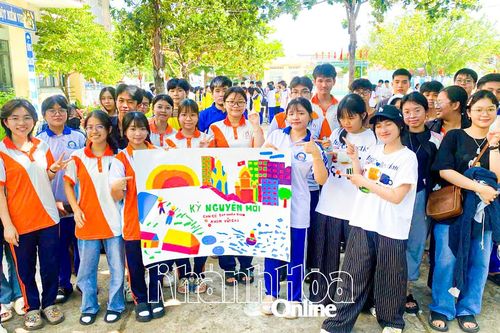 Đa dạng hoạt động cho thanh thiếu niên dịp hè