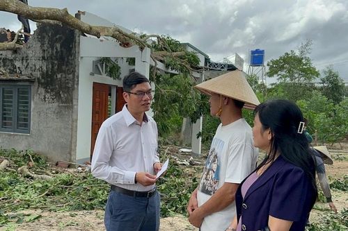 Sơn Mỹ: Thăm hỏi, hỗ trợ người dân bị thiệt hại do ảnh hưởng bão số 3