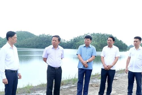 Phó Chủ tịch UBND tỉnh Phan Trọng Tấn kiểm tra công tác chuẩn bị ứng phó bão số 3