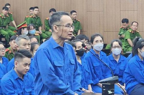 Hà Nội xét xử 45 bị cáo trong nhóm đòi nợ kiểu 'khủng bố' qua điện thoại