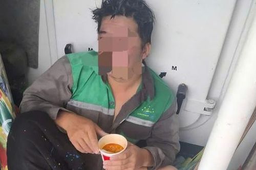 An Giang: Tàu chở khách từ Hòn Sơn về Rạch Giá cứu một ngư dân trôi dạt trên biển