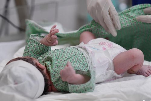 Vợ chồng tự quyết định số lượng con