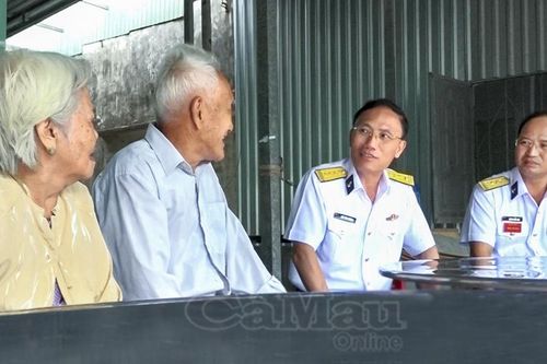 Bộ Tư lệnh Vùng 5 Hải quân tri ân các gia đình chính sách