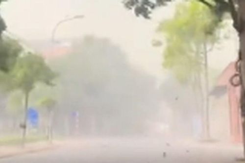 Clip: 'Đang chill thì gặp yêu quái', video quay cảnh trời 'giở mặt' trong vài giây khiến hàng triệu người ngã ngửa