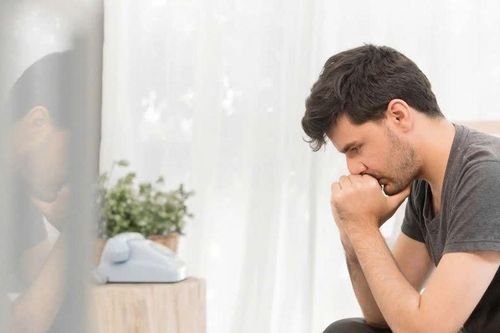 Càng yêu sâu đậm, tôi càng cô đơn trong cuộc tình chênh lệch tuổi tác