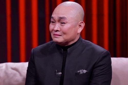 Nghệ sĩ Xuân Hinh khóc trên sóng truyền hình, nói về góc khuất ít ai biết