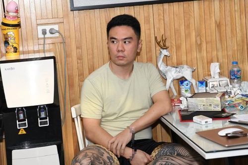 Nhóm tội phạm tẩm ướp ma túy vào thuốc lá điện tử