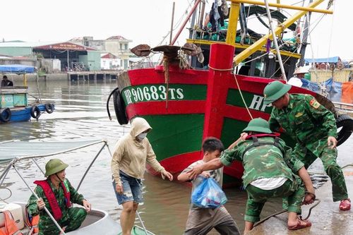 Bảo vệ tính mạng và tài sản của nhân dân là ưu tiên hàng đầu