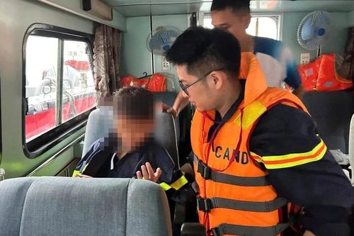 Sức khỏe bé 10 tuổi sống sót sau vụ lật tàu Vịnh Xanh 58 hiện ra sao?