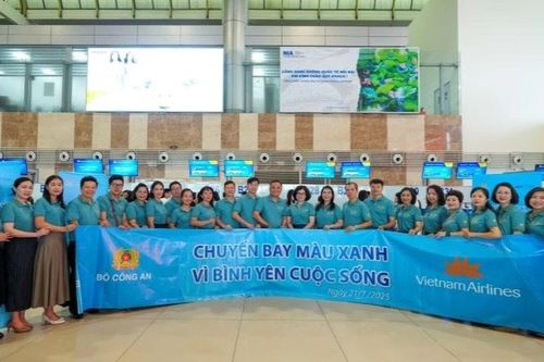 Tổ chức 'Chuyến bay màu xanh-Vì bình yên cuộc sống'