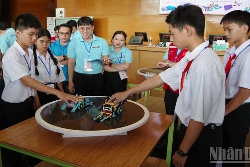 Khơi nguồn sáng tạo, nuôi dưỡng nhân lực công nghệ tương lai