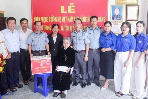 Chi đội Kiểm ngư số 3 nhận phụng dưỡng Mẹ Việt Nam Anh hùng
