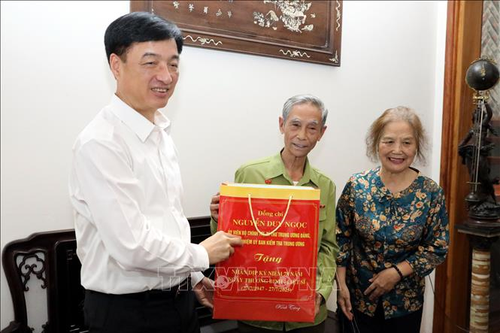 Cả nước chăm lo người có công
