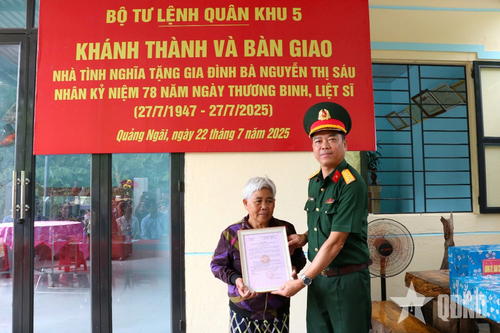 Quân khu 5 trao nhà tình nghĩa