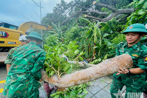Bộ đội Biên phòng tỉnh Quảng Ninh hỗ trợ địa phương khắc phục hậu quả bão số 3
