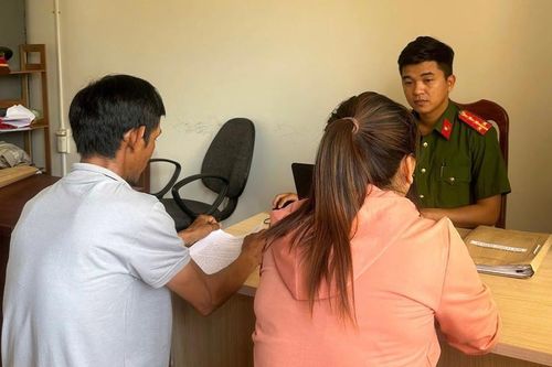 Gian tham cả cặp!