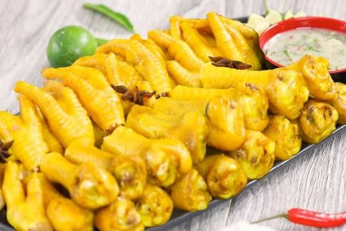 Cách làm chân gà thảo quả vàng giòn thơm cay, ăn là ghiền