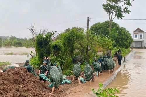 Thông tin sự cố nước tràn đê bối tại Hưng Yên do bão số 3