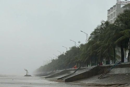 1 đò chìm trên sông Mã, sơ tán 19 hộ dân xã miền núi ở Thanh Hóa