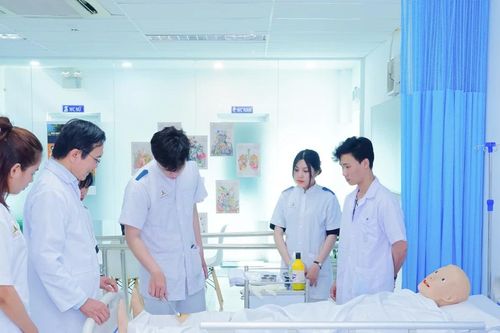 Bộ GD&ĐT 'chốt' điểm sàn ngành Sức khỏe có chứng chỉ hành nghề năm 2025