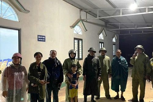 Xã biên giới Thanh Hóa sơ tán gần 100 dân trong đêm an toàn