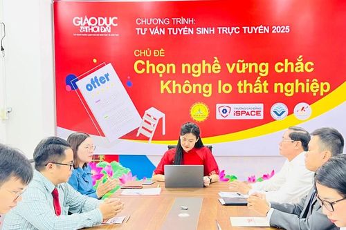 Liên thông từ cao đẳng lên đại học: Lựa chọn vững vàng, tương lai vững chắc