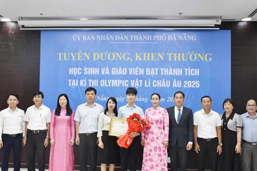 Đà Nẵng khen thưởng học sinh và giáo viên đạt giải Kỳ thi Olympic Vật lý Châu Âu