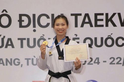 Từ giảng đường đến sàn đấu, nữ vận động viên ghi dấu ấn thể thao học đường