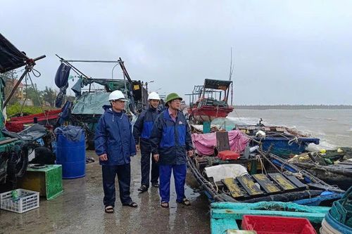 Lãnh đạo Đặc khu Bạch Long Vĩ thăm hỏi, động viên Nhân dân yên tâm tránh bão