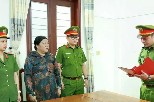 Người phụ nữ vay tiền đem đánh bạc hòng gỡ gạc thua lỗ làm ăn