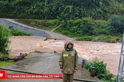 Mưa lớn, thủy điện, hồ chứa đồng loạt xả lũ