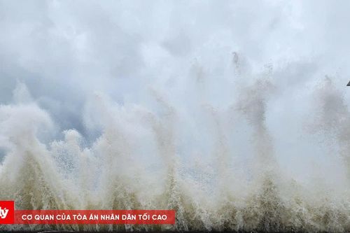 Triều cường hiếm gặp ở Cô Tô sau bão số 3